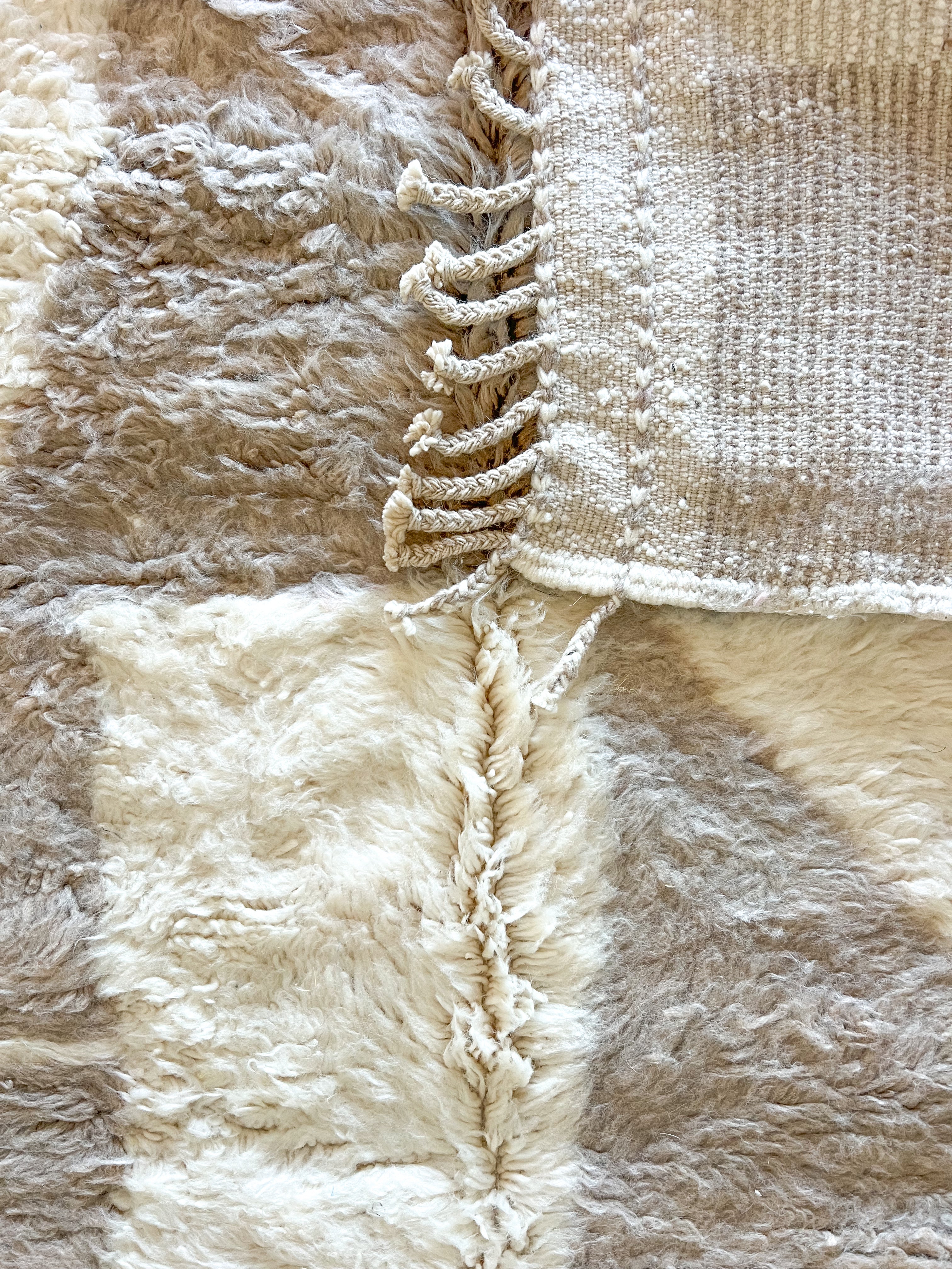 Original Moroccan Beni Ourain Wool Rug - Céline 08 ( 270cm x 160cm )