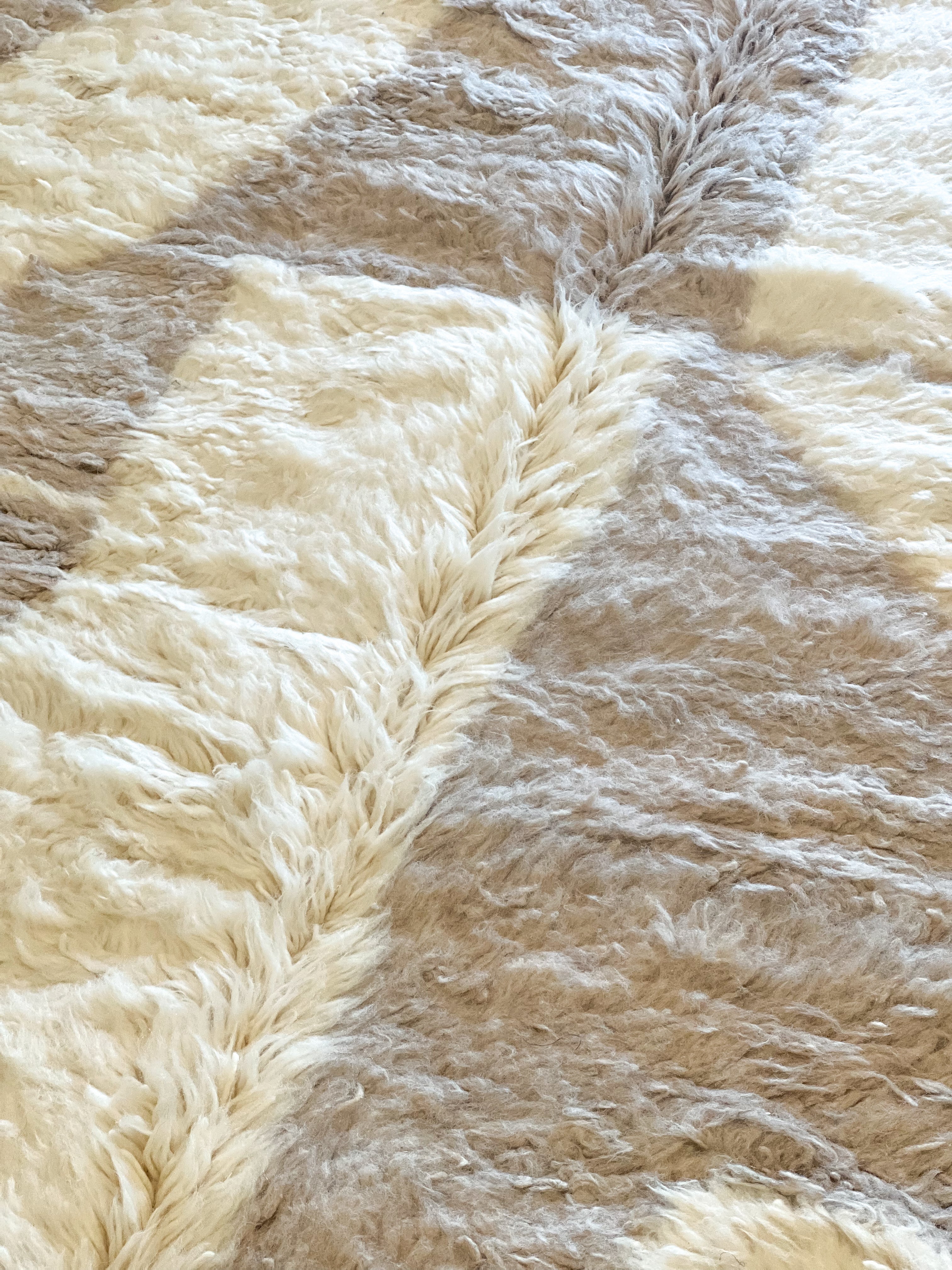 Original Moroccan Beni Ourain Wool Rug - Céline 08 ( 270cm x 160cm )