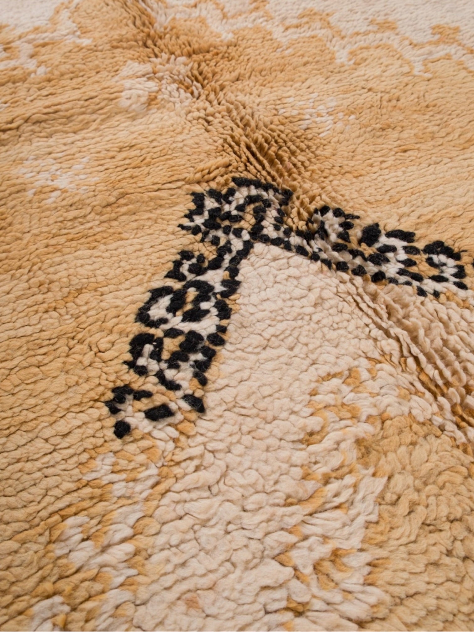 Vintage Moroccan Rug | 283cm x 172cm - Sandstone Boujaad
