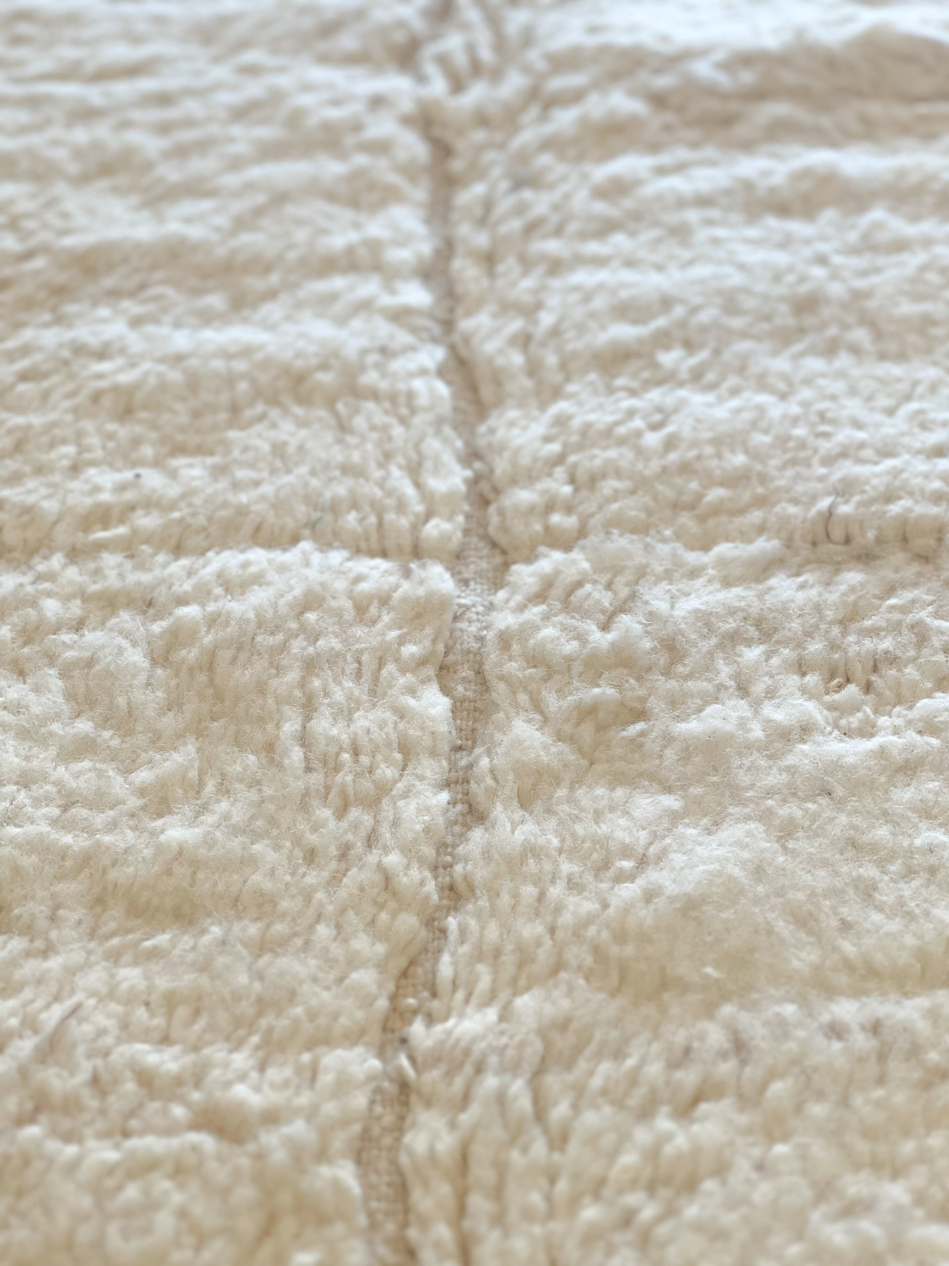 Original Moroccan Beni Ourain Wool Rug - Léora 09 ( 240cm x 170cm )