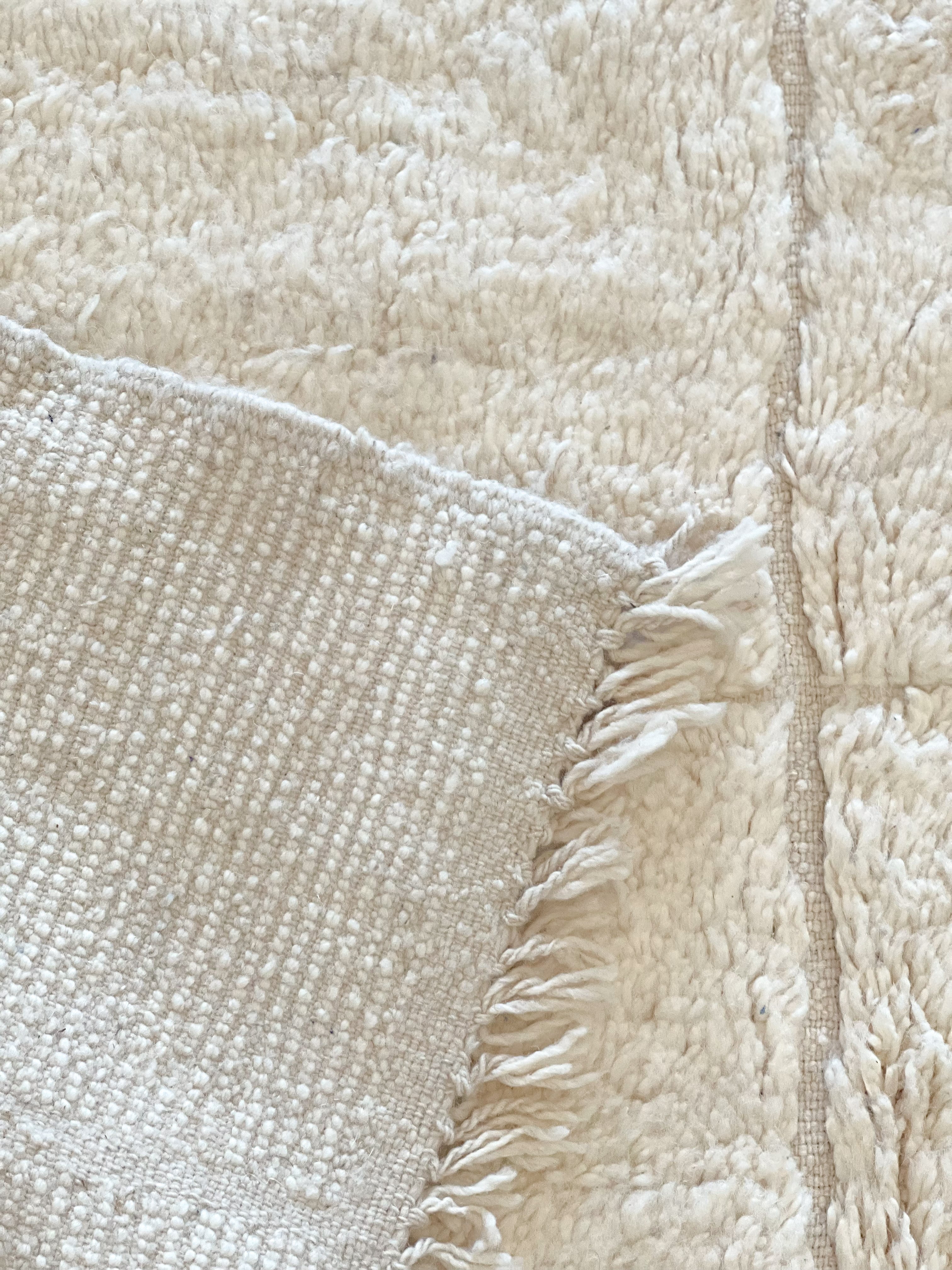 Original Moroccan Beni Ourain Wool Rug - Léora 09 ( 240cm x 170cm )