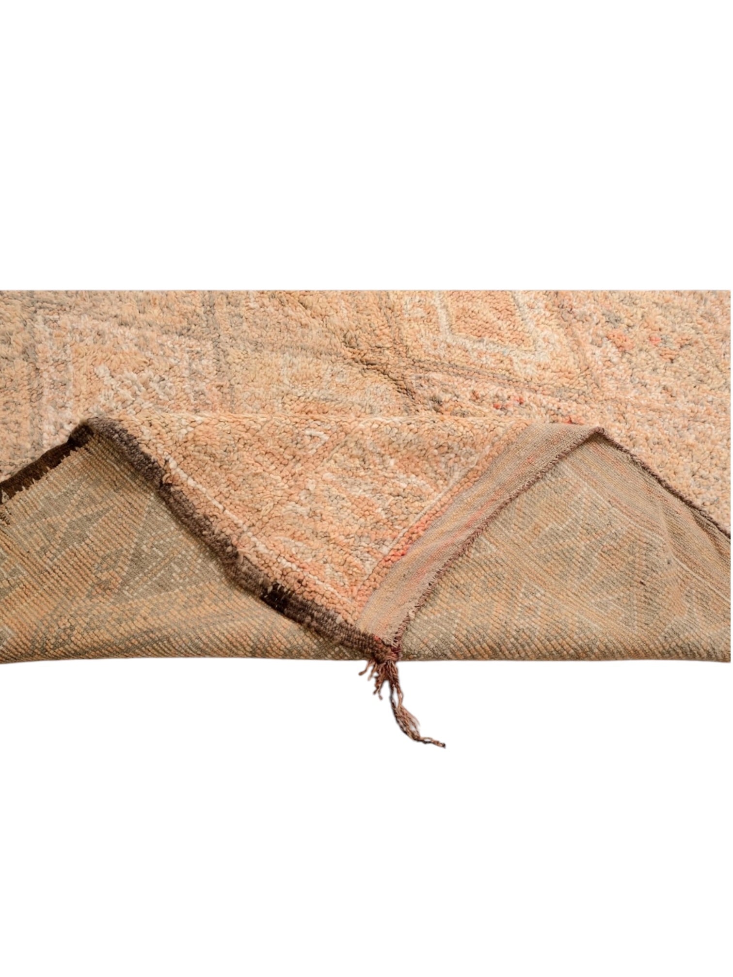 Vintage Moroccan Wool Rug | 323cm x 200cm - Beni Mguild