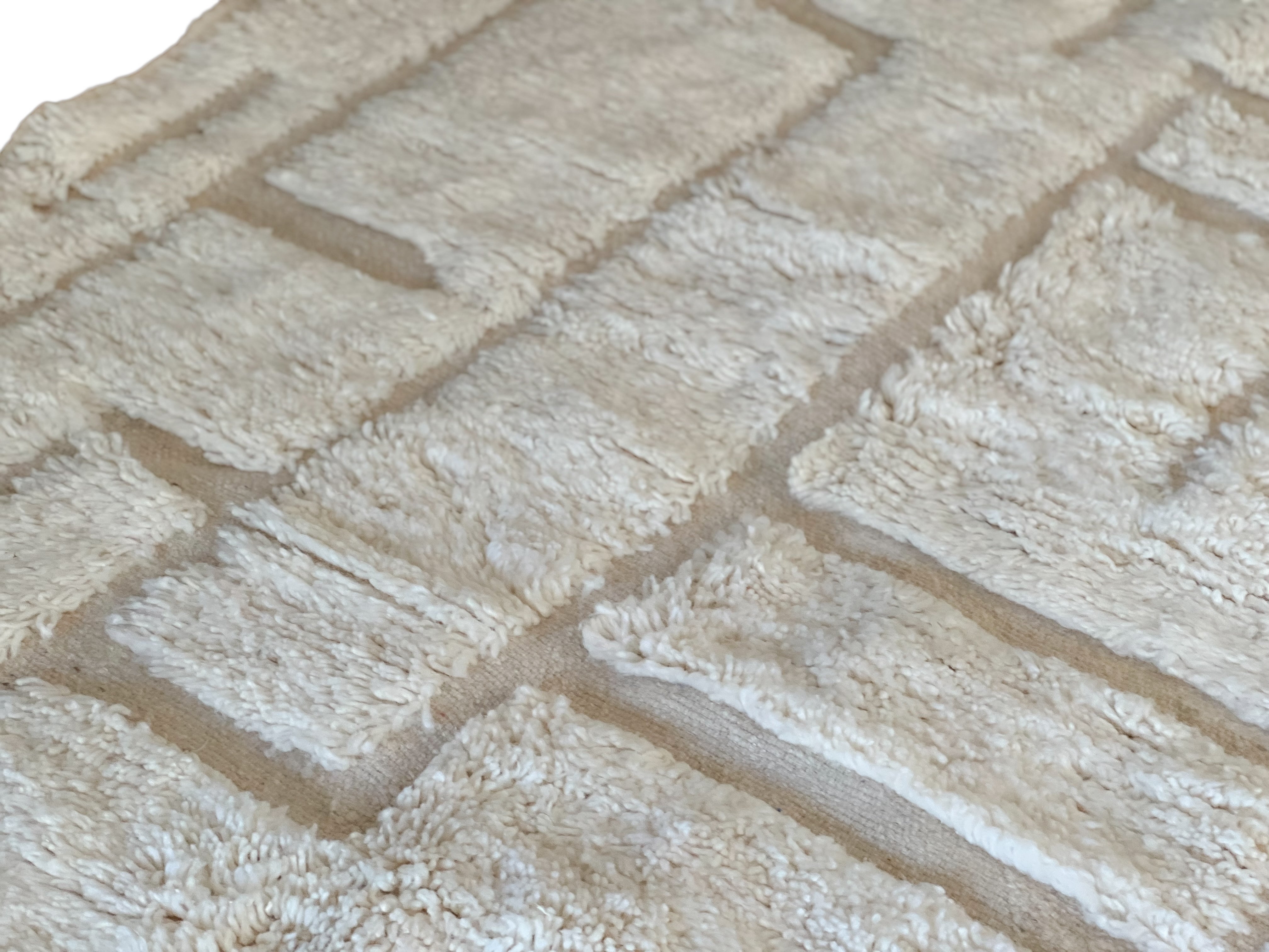 Original Moroccan Beni Ourain Wool Rug - Pavé 14 ( 250cm x 150cm )