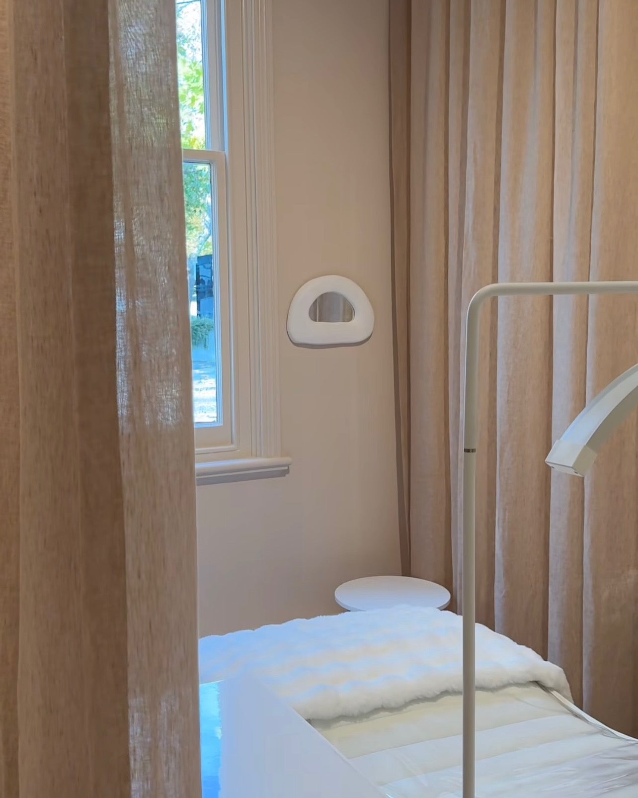 Le Niché Mirror No. 1