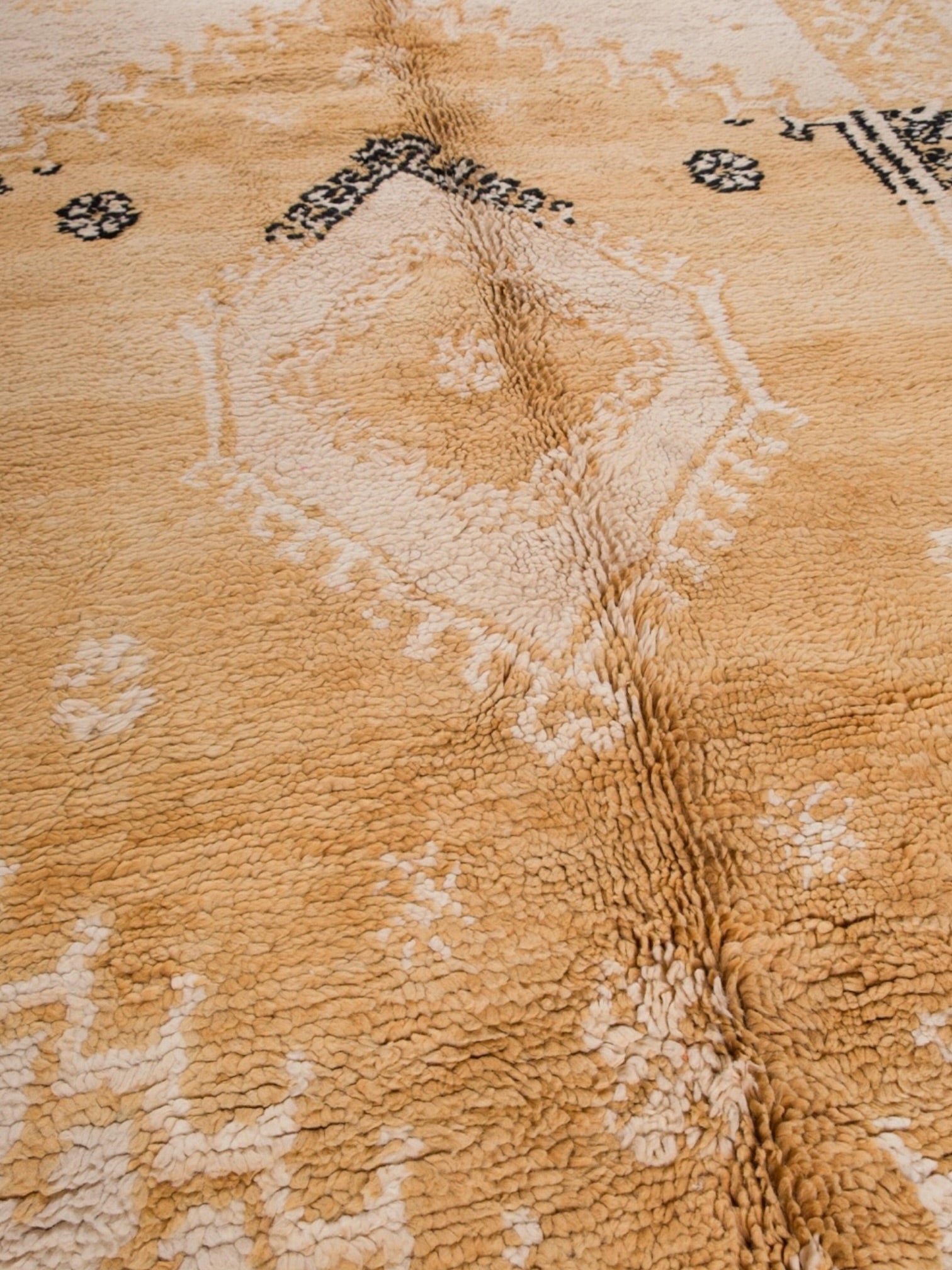 Vintage Moroccan Rug | 283cm x 172cm - Sandstone Boujaad