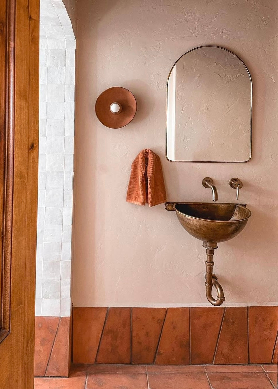Le Golden - Brass Arch Mirror