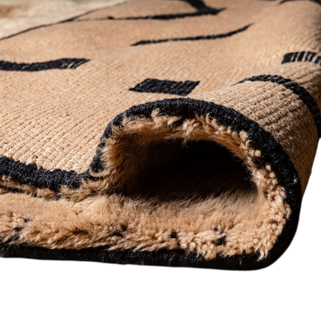 Contemporary Moroccan Rug | Zahara Noir - Dune Ink