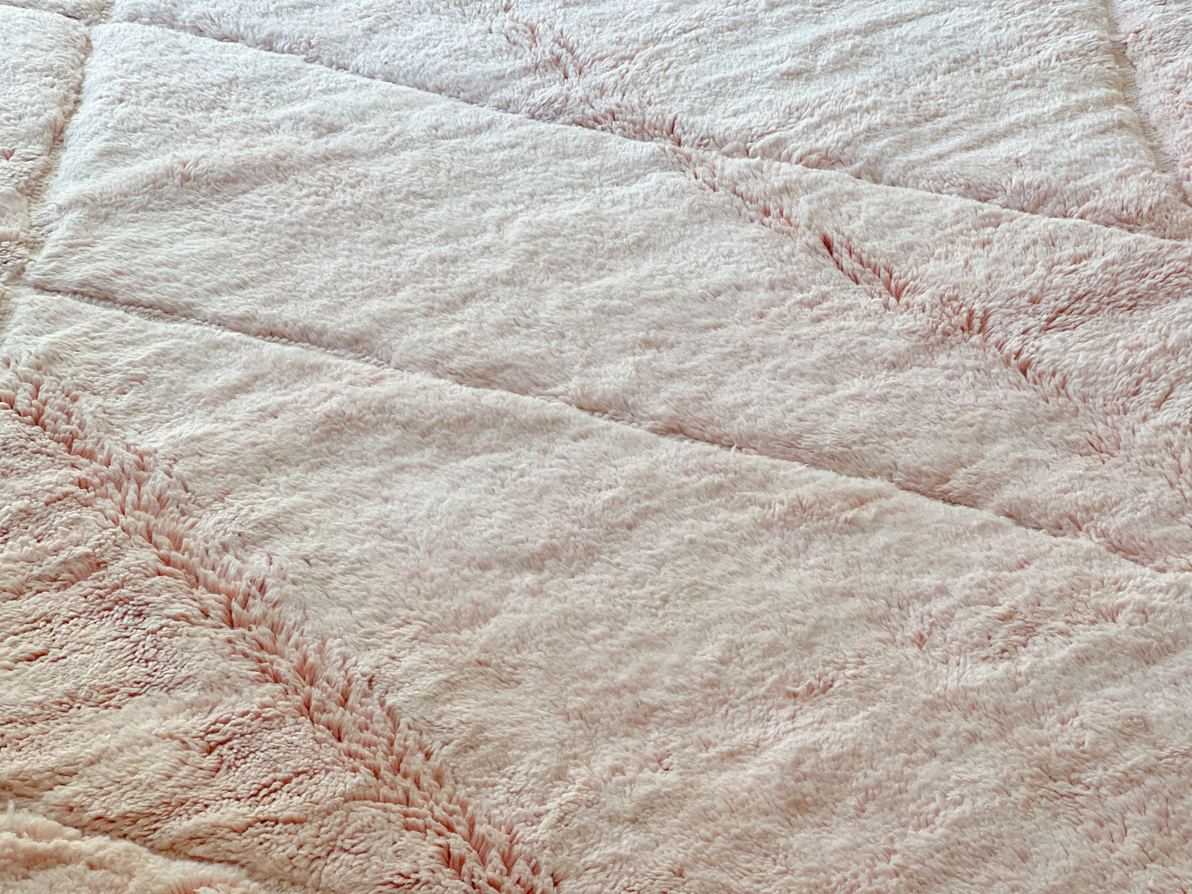 Contemporary Moroccan Rug - Villa Rosa