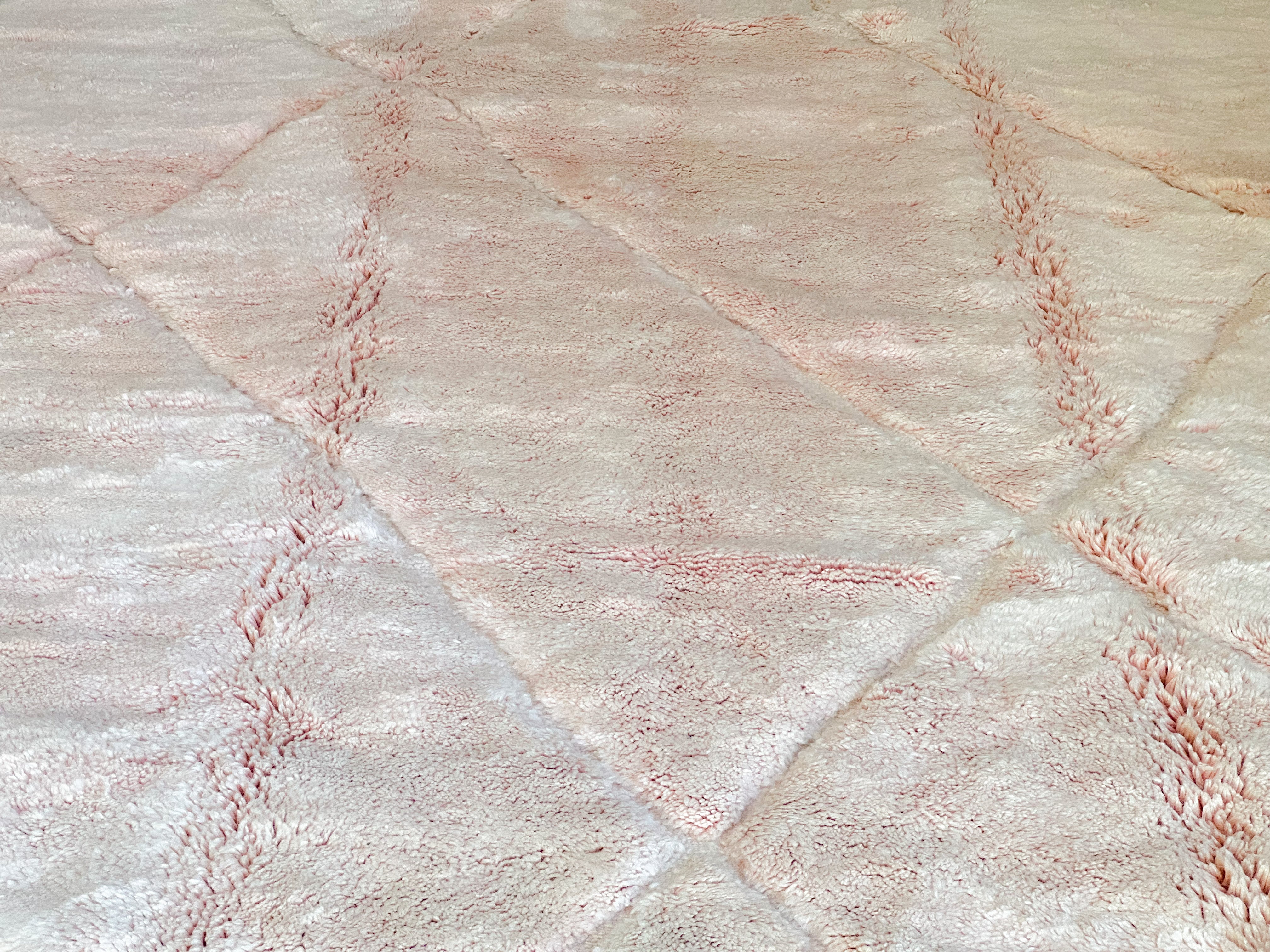 Contemporary Moroccan Rug - Villa Rosa