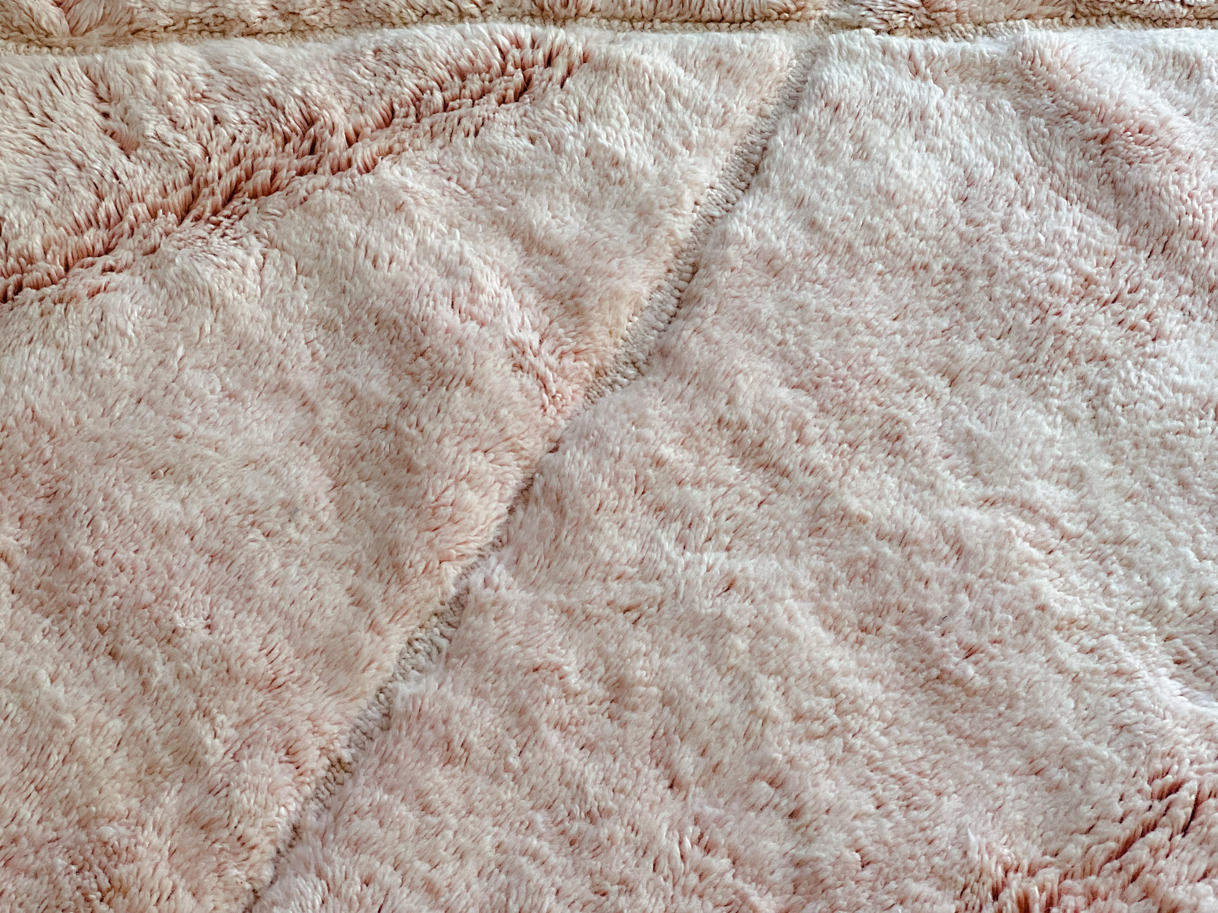 Contemporary Moroccan Rug - Villa Rosa