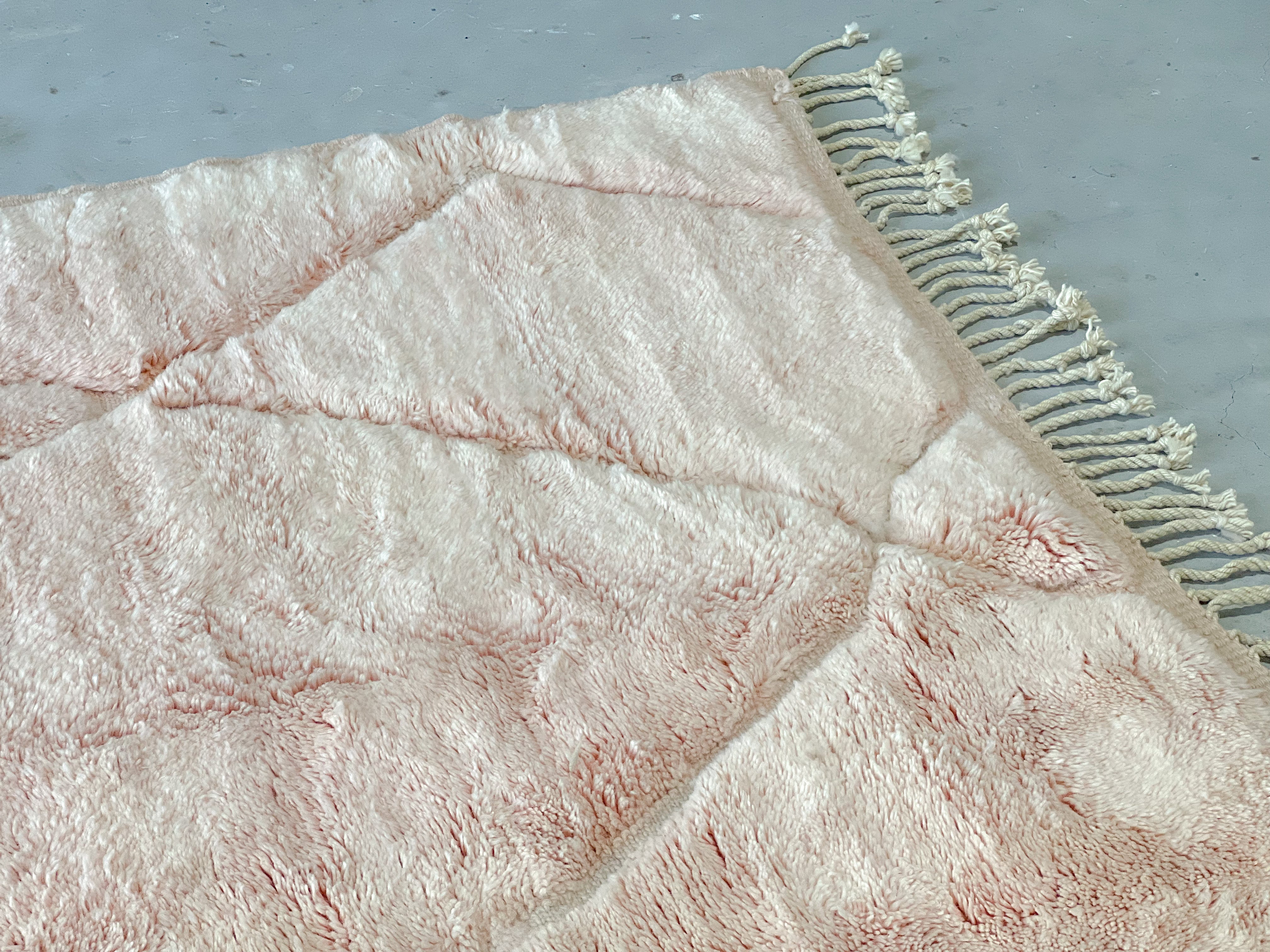 Contemporary Moroccan Rug - Villa Rosa