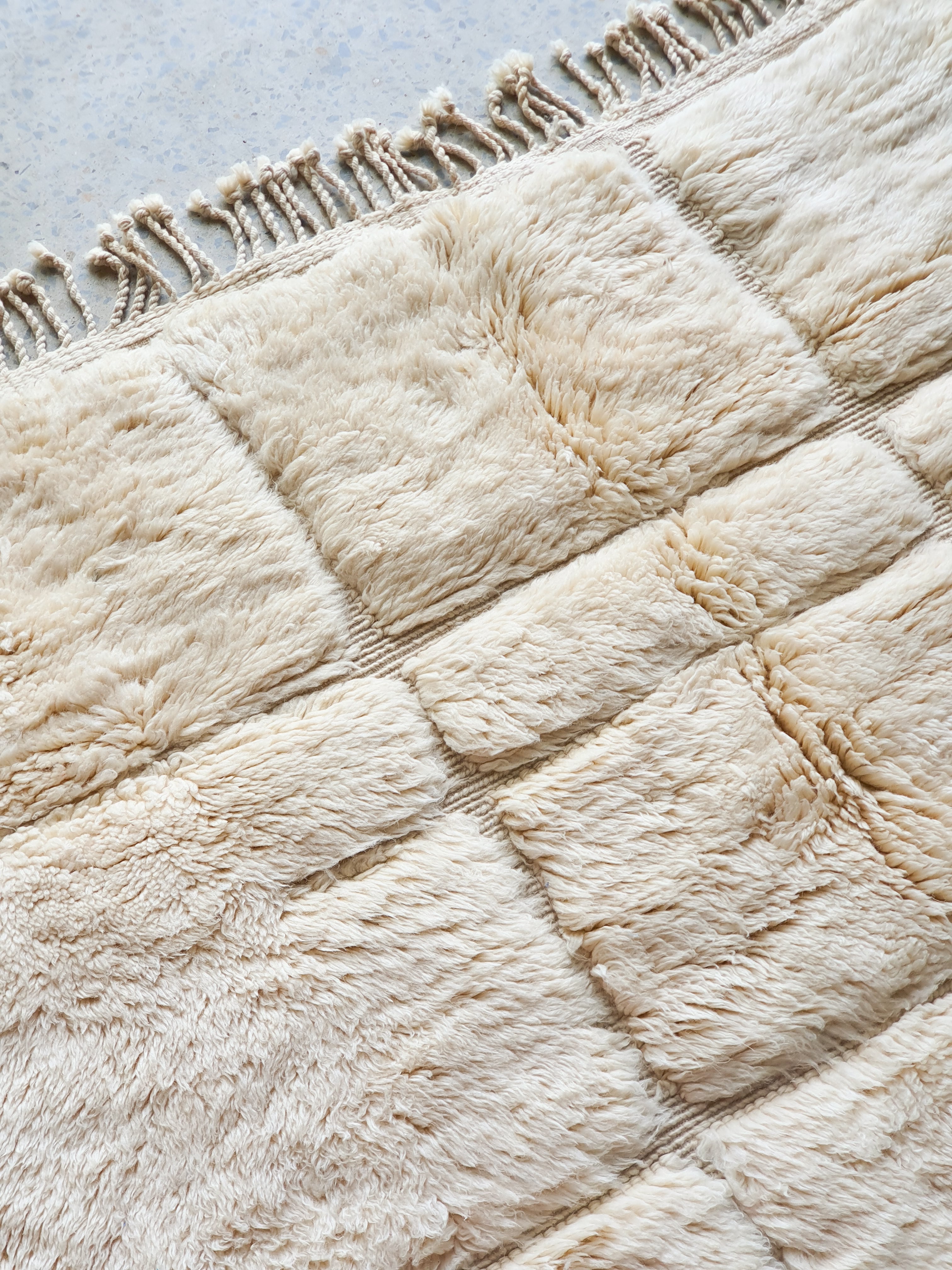 390cm x 270 cm Contemporary Beni M'Rirt details