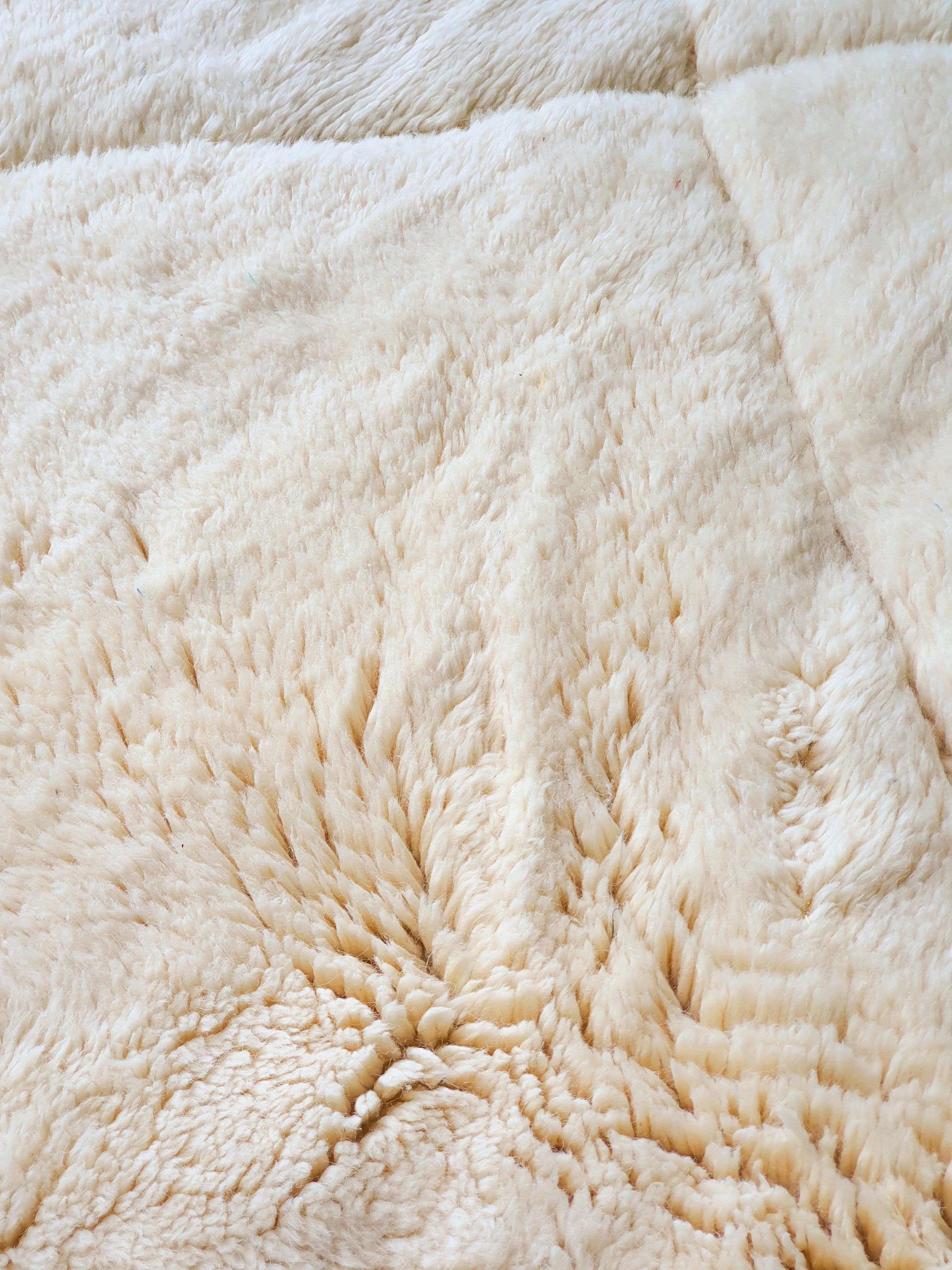 Contemporary Beni M'Rirt 350cm x 250cm natural colour image