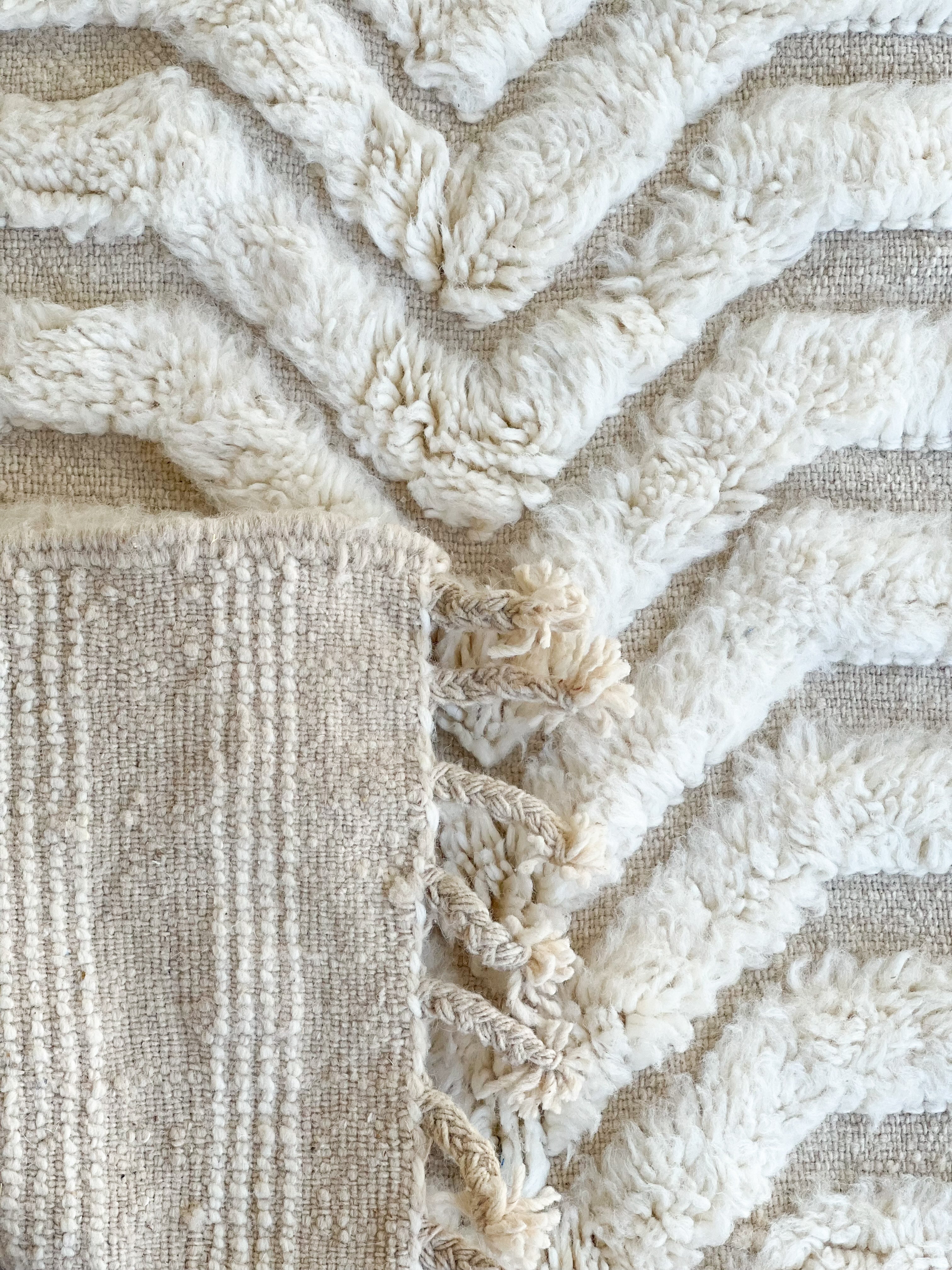 Original Moroccan Beni Ourain Wool Rug - Chevron 06 (165cm x 115cm)