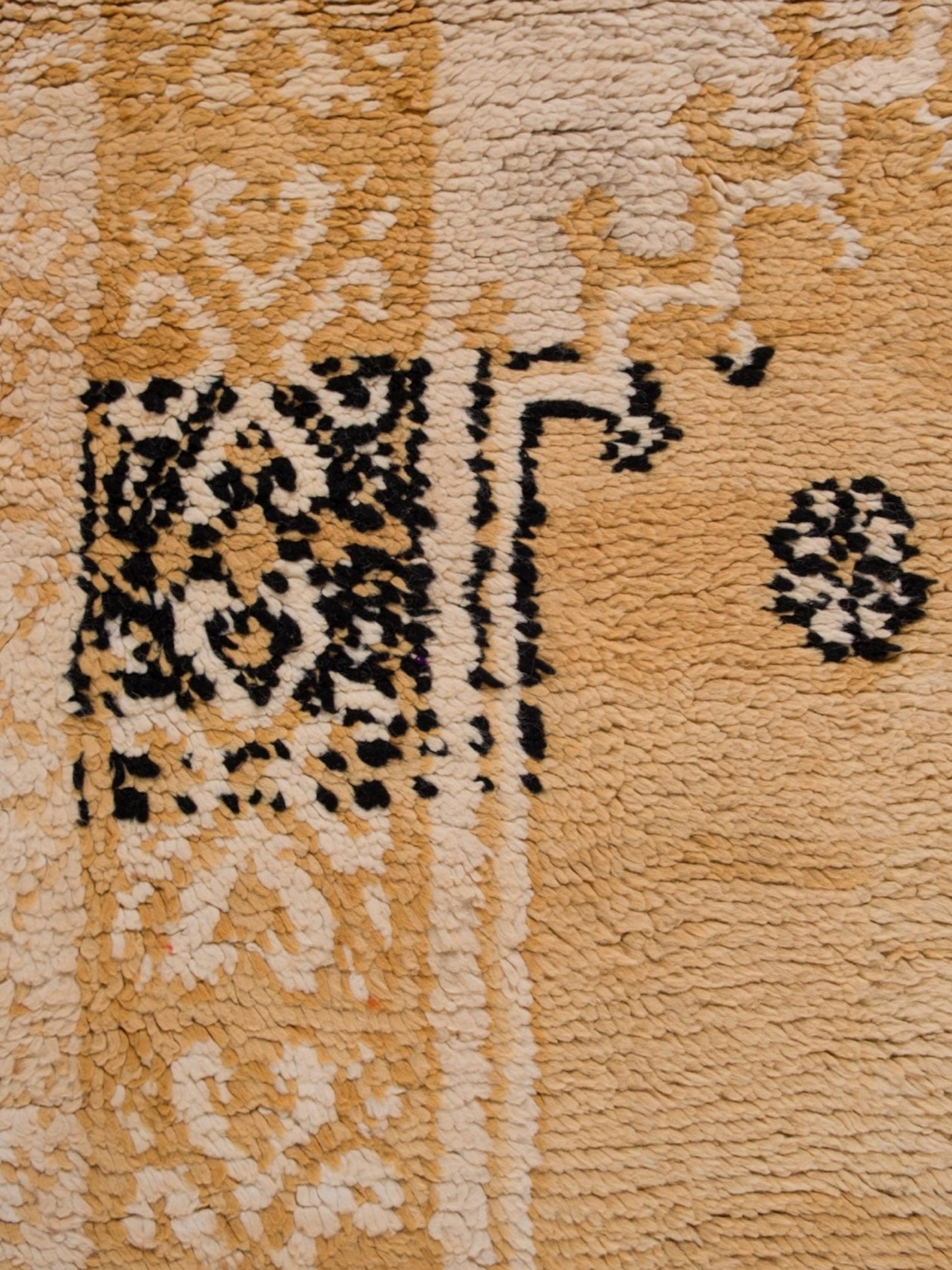 Vintage Moroccan Rug | 283cm x 172cm - Sandstone Boujaad