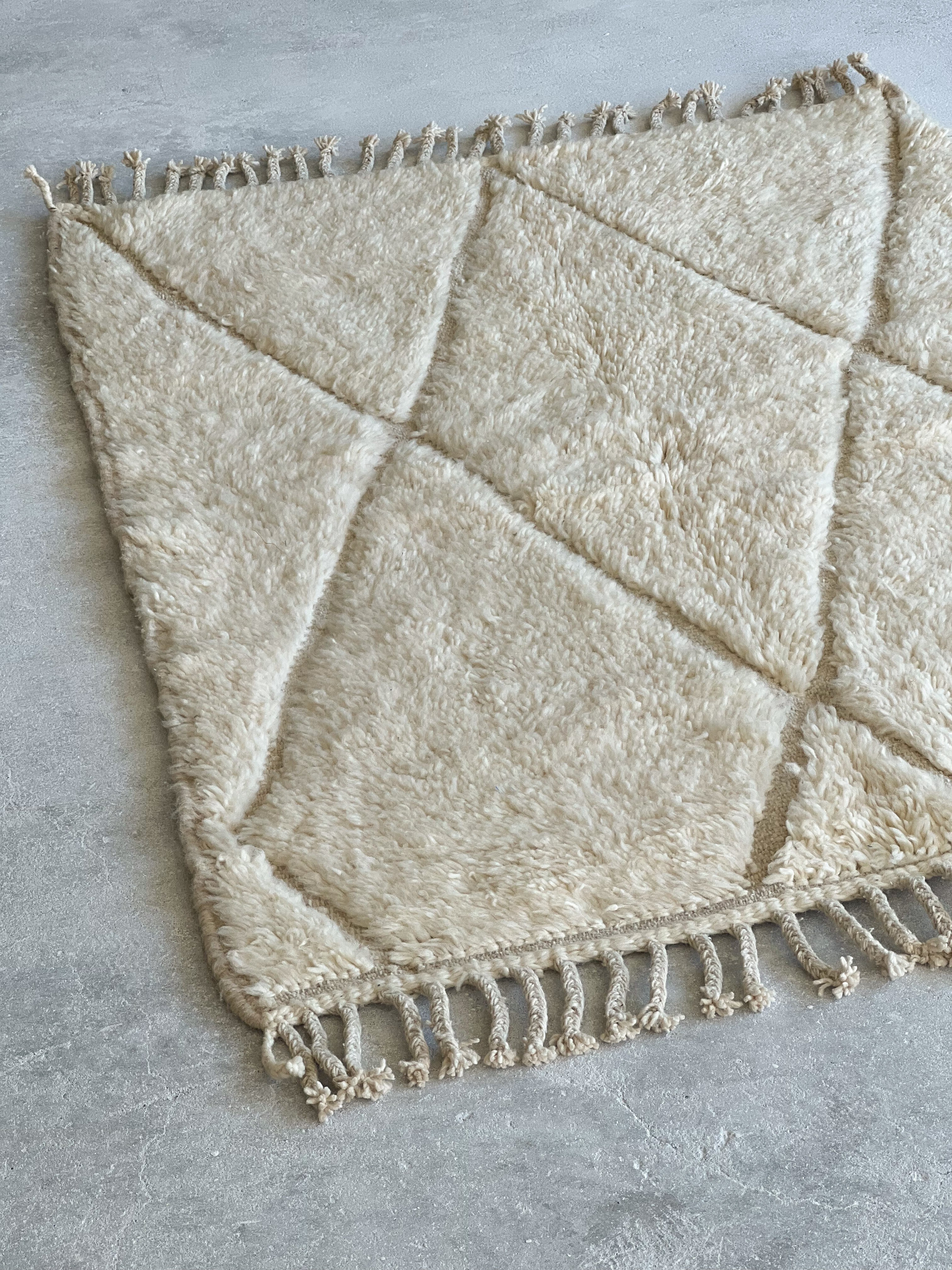 Original Moroccan Beni Ourain Wool Rug - Solène 01 (100cm x 150cm)
