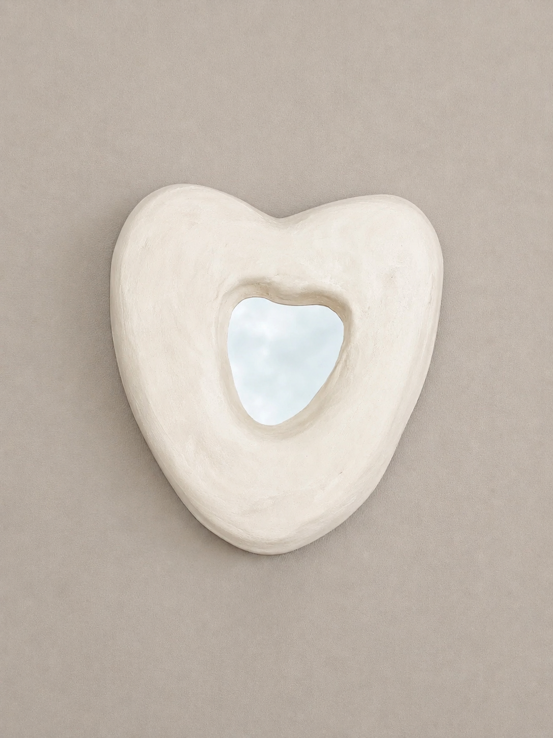 The J’adore Heart Mirror - Plaster Mirror